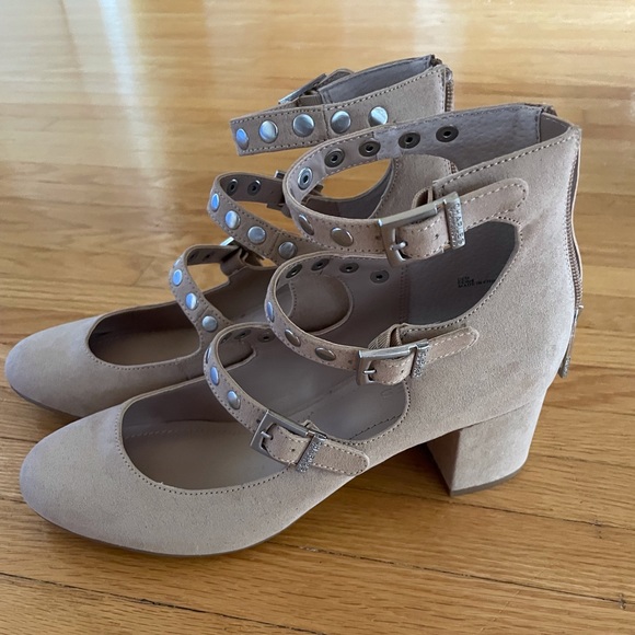 NWOT Charles David Size 8.5 Mary Jane Shoe. - Picture 2 of 11